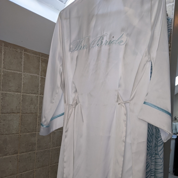 Linea Donatella Bride Robe - Picture 3 of 5